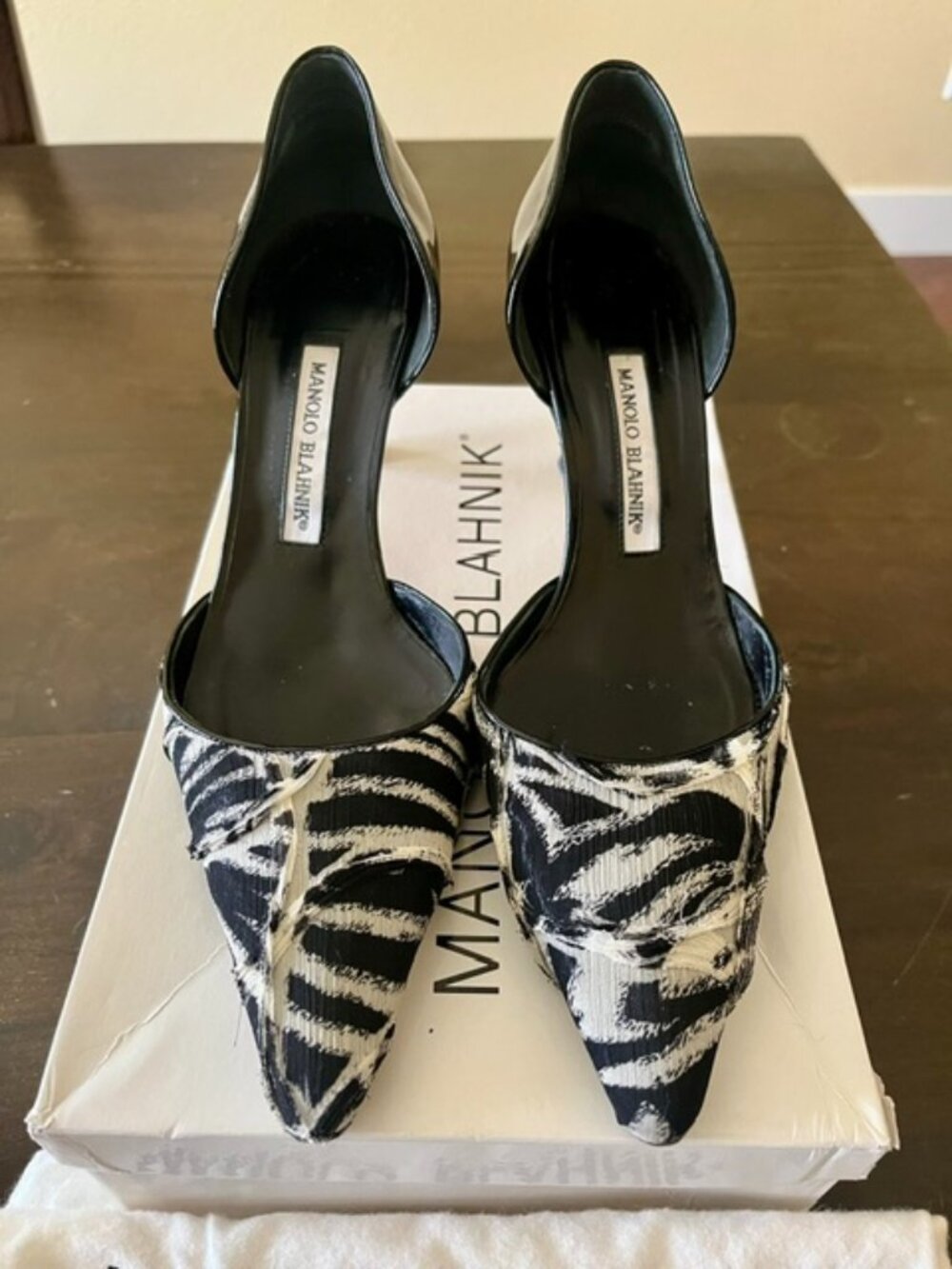 Manolo Blahnik Black and White Pumps. Black Patent and Tule Fabric. size 39.5